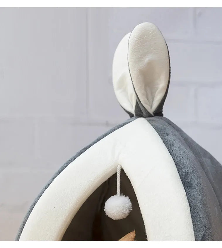 Cuddly And Cosy – Soft Cat Bed In Cave Shape With Play Ball