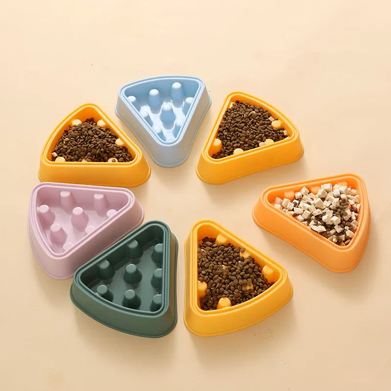 Interactive Food Dispenser For Dogs In Triangular Shape