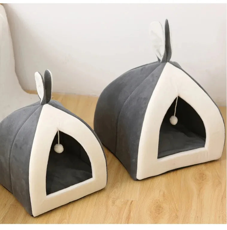 Cuddly And Cosy – Soft Cat Bed In Cave Shape With Play Ball