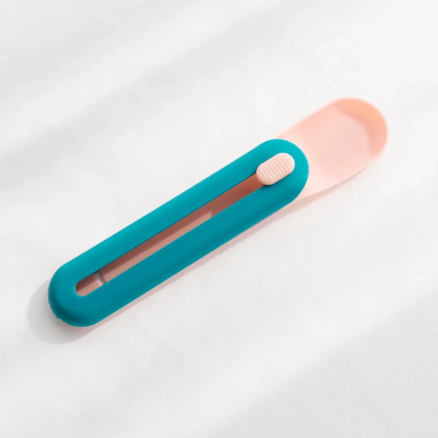 Cat Food Dispenser Spoon With Slider - Practical Food Portioner And Tube Pusher For Cats And Dogs