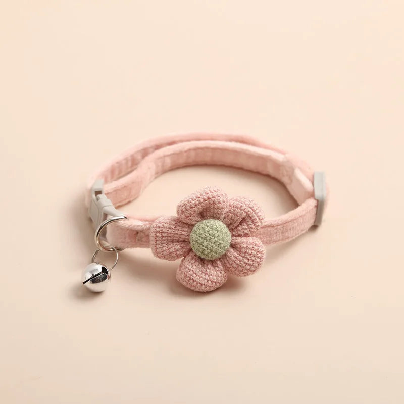Adjustable Collar With Floral Pattern
