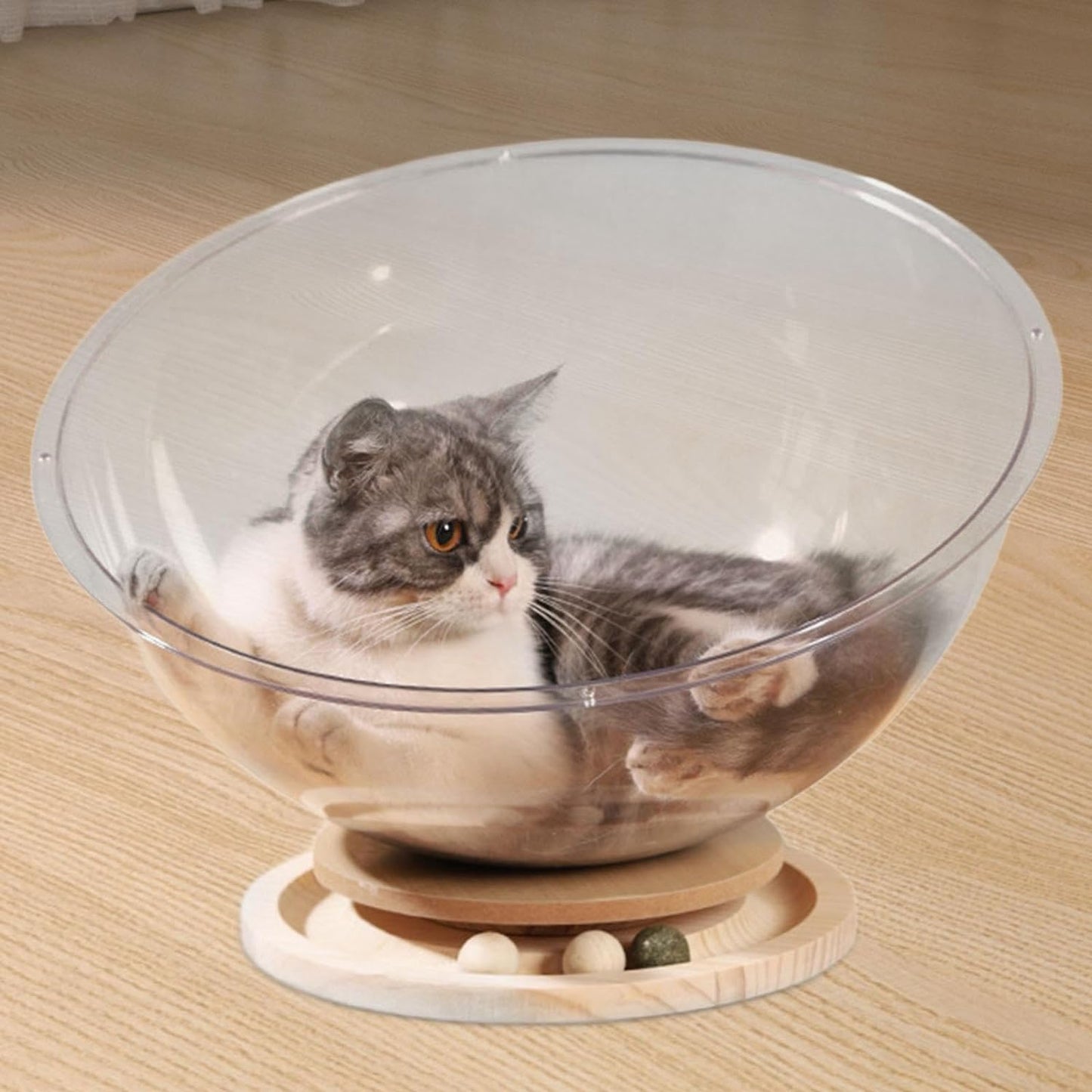 Cosy Cat Ball with Integrated Play Station