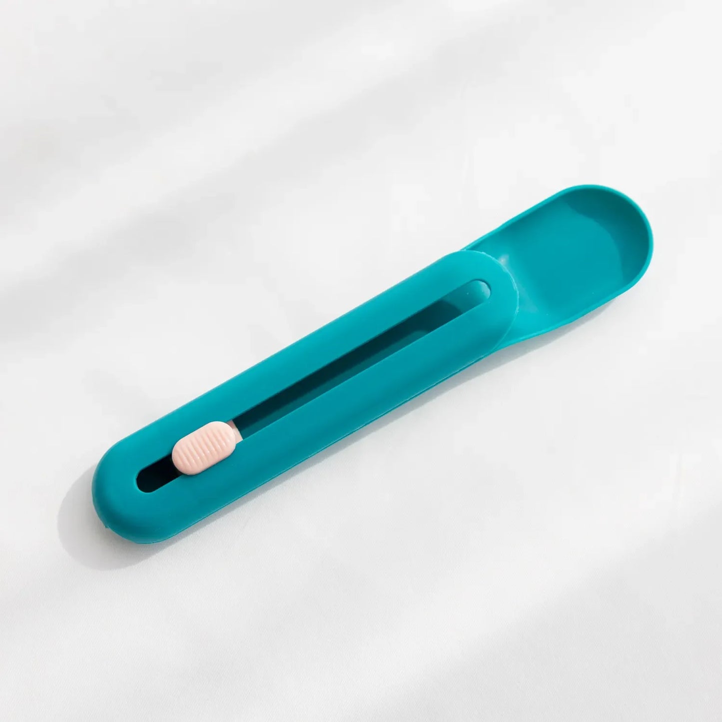 Cat Food Dispenser Spoon With Slider - Practical Food Portioner And Tube Pusher For Cats And Dogs