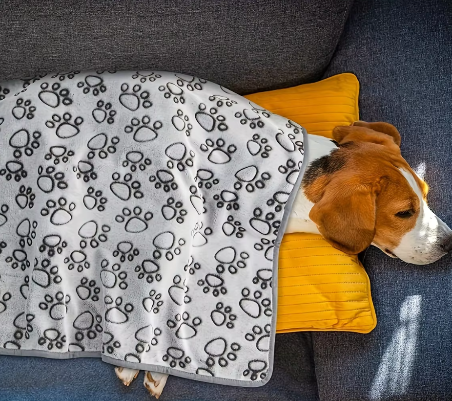 Cosy Dog Blanket For Sofa Bed - Soft Pet Blanket With Paw Pattern