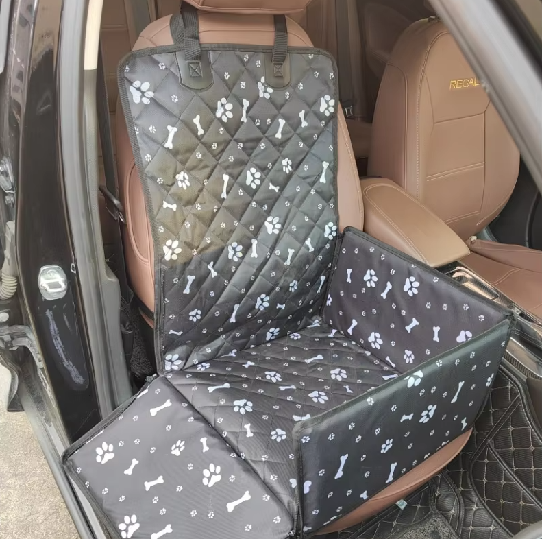 Waterproof Car Seat for Dogs - Non - Slip Protective Mat with Raised Edge Safety Belt
