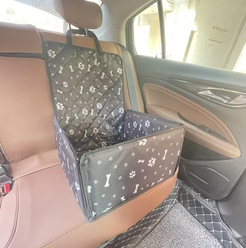 Waterproof Car Seat for Dogs - Non - Slip Protective Mat with Raised Edge Safety Belt