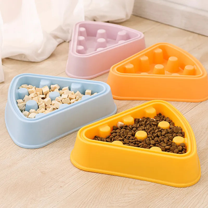 Interactive Food Dispenser For Dogs In Triangular Shape