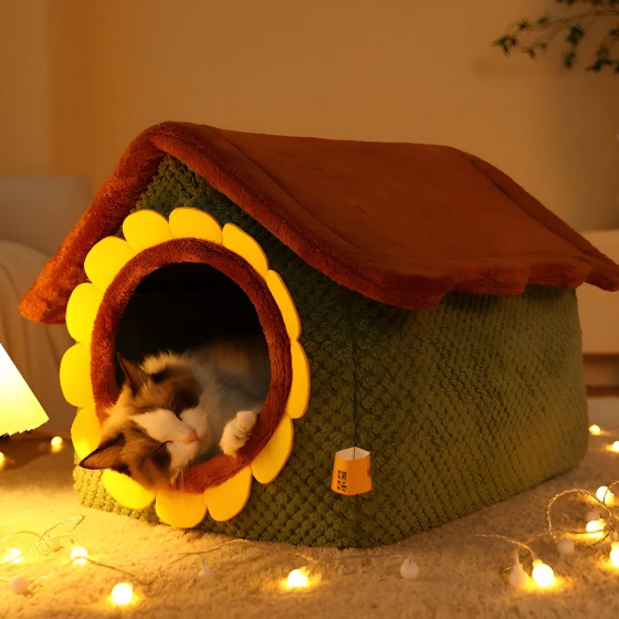 Cosy Cat Plush Tent Bed