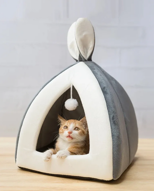 Cuddly And Cosy – Soft Cat Bed In Cave Shape With Play Ball