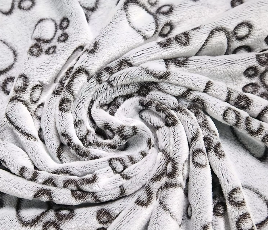 Cosy Dog Blanket For Sofa Bed - Soft Pet Blanket With Paw Pattern